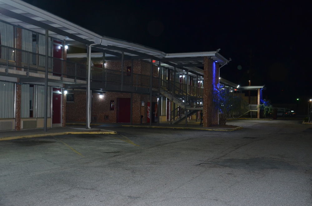 奥古斯塔历史区市中心美洲最佳价值酒店 奧古斯塔 外观 照片
